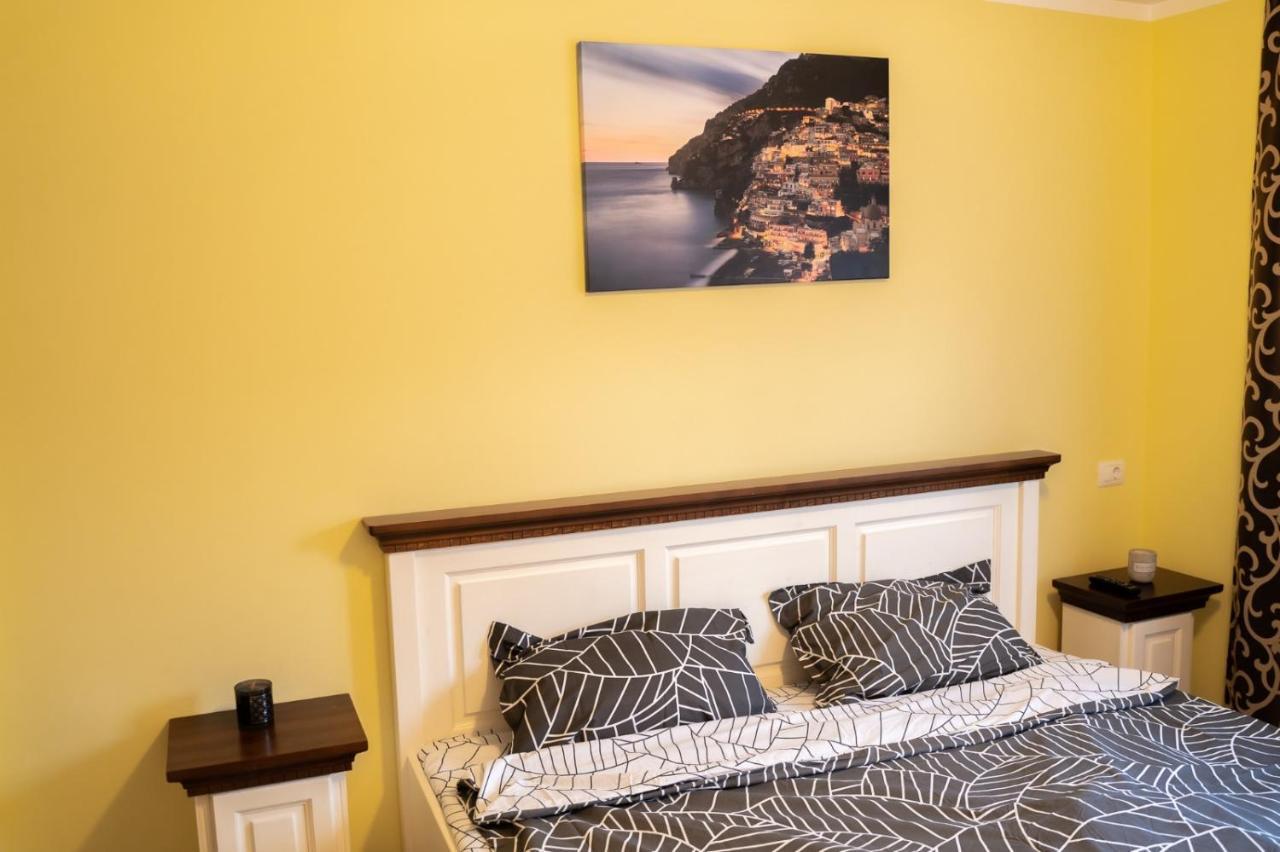 Apartament Luxury Leilighet Gura Humorului Eksteriør bilde