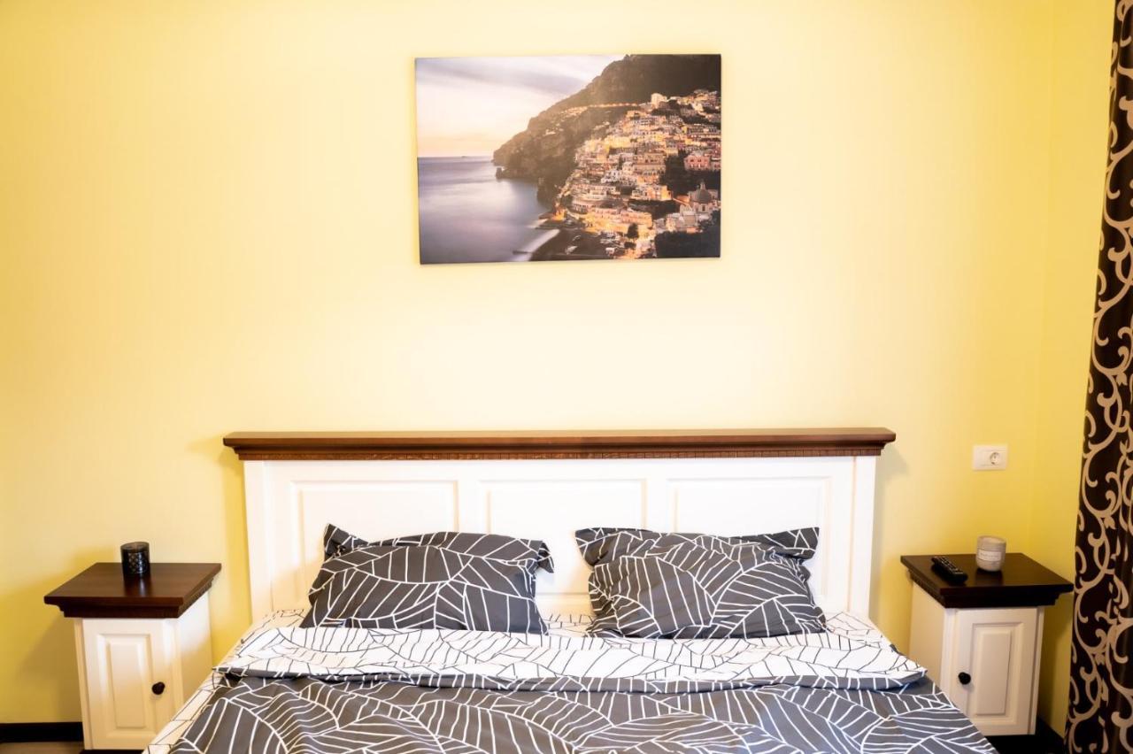 Apartament Luxury Leilighet Gura Humorului Eksteriør bilde