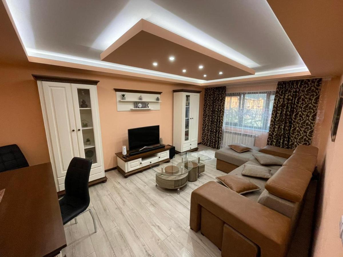 Apartament Luxury Leilighet Gura Humorului Eksteriør bilde